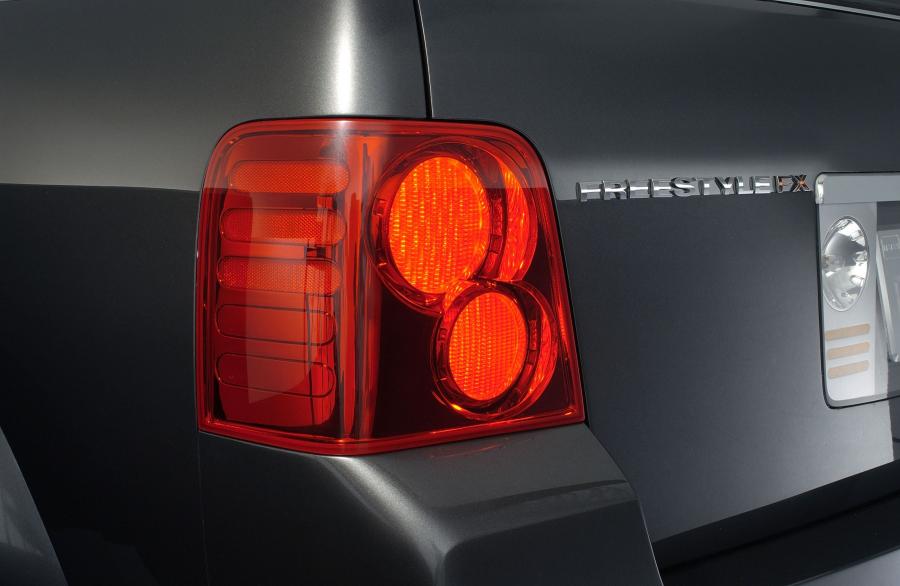  Ford Freestyle FX Concept 2003 года  (фото 15 из 28)